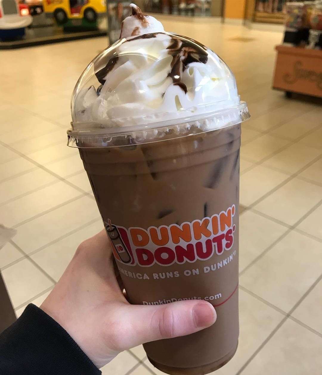 Does Dunkin Donuts Iced Coffee Have Caffeine