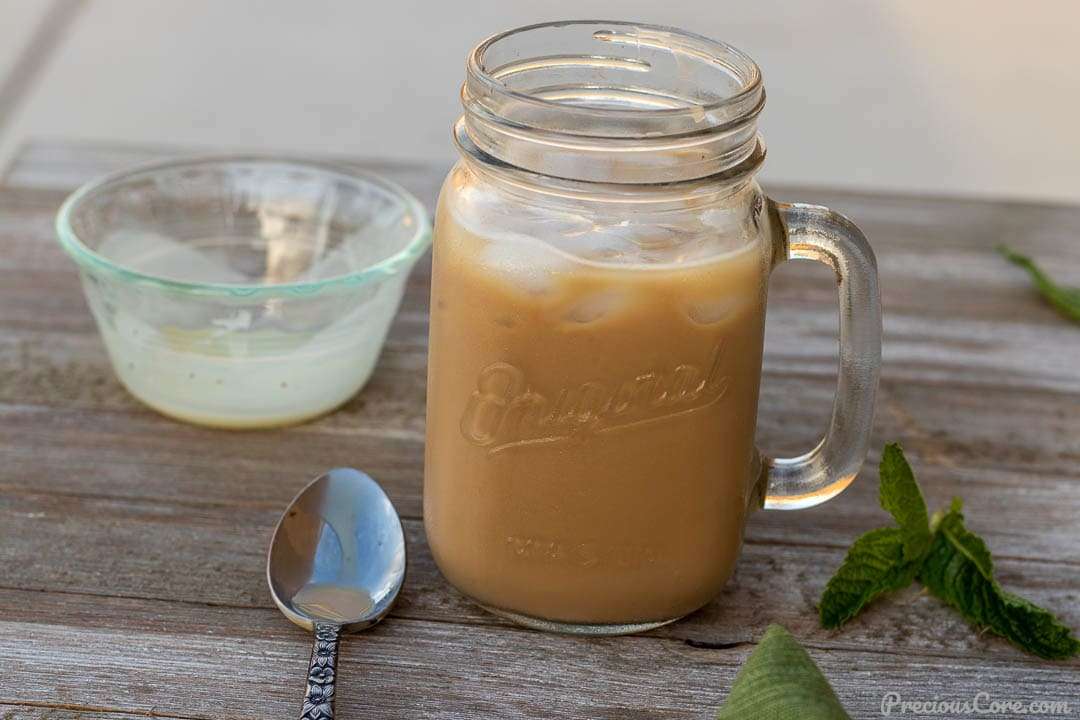 Iced Coffee Recipe: Only 2 ingredients and 5 minutes!